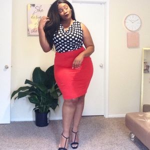 Red white and black body con plus dress